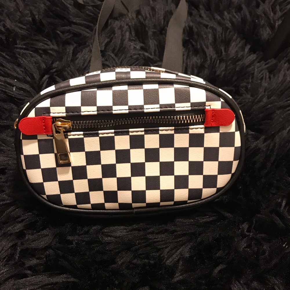 Fashion nova fanny pack